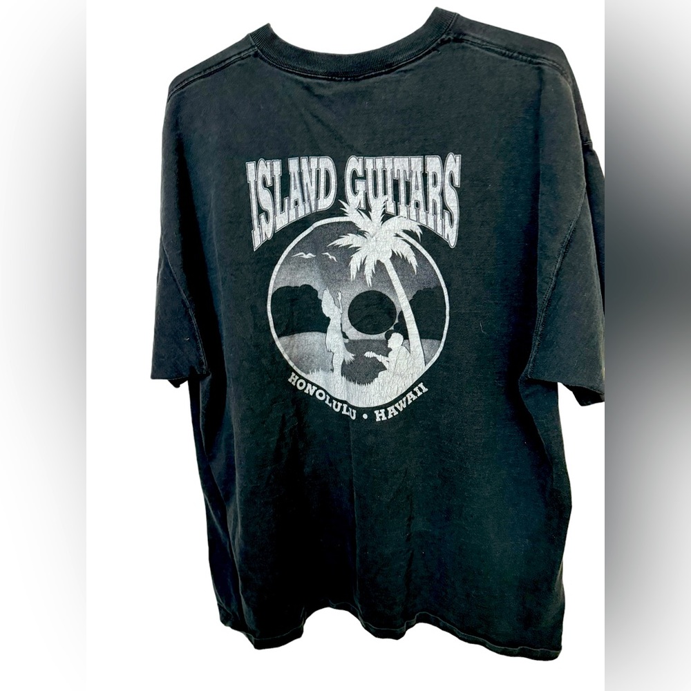 Vintage Island Guitars Music Shop Honolulu Hawaii Black Men’s XXL T-Shirt RARE